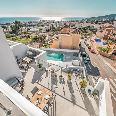 Luxurious Townhouse With View, 3 Terraces And Pool