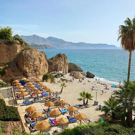 Luxurious Townhouse With View, 3 Terraces And Pool Holiday home