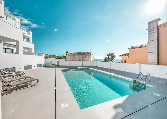 Luxurious Townhouse With View, 3 Terraces And Pool *