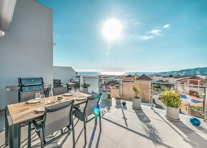 Nyaraló Luxurious Townhouse With View, 3 Terraces And Pool